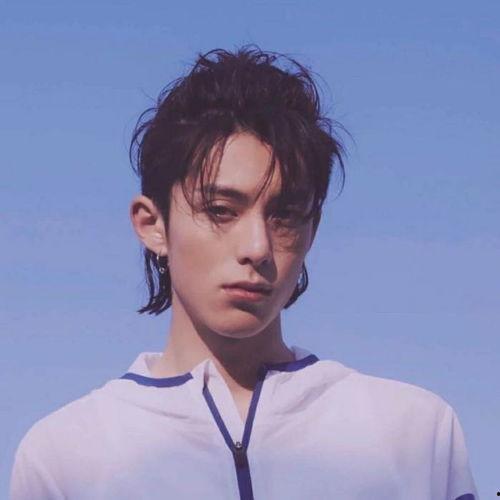 王鹤棣恋情爆料辟谣视频,辟谣视频揭露真相 第1张 王鹤棣恋情爆料辟谣视频,辟谣视频揭露真相 第1张