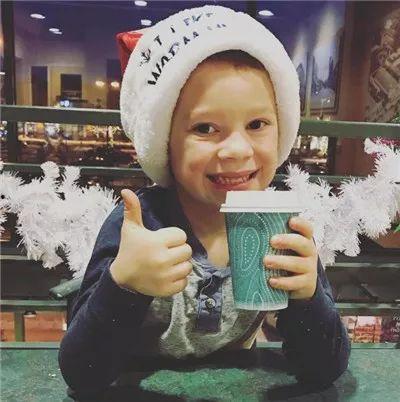 吃瓜网红图片头像男生,揭秘吃瓜网红男生头像背后的故事