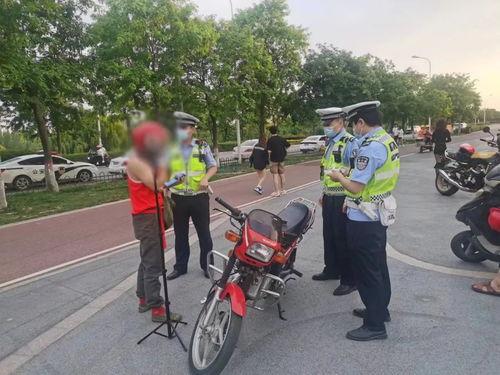 西安网友爆料摩托车视频,摩托车飞驰街头，网友直呼太刺激！  第2张